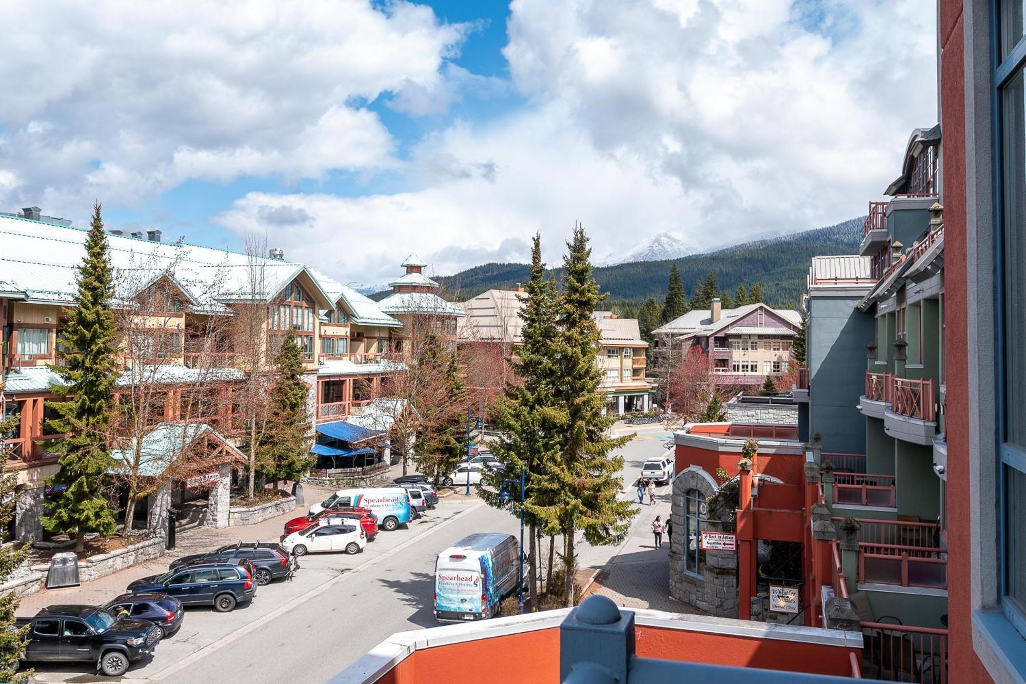 Alpenglow Lodge Fika One Bedroom By Mva Whistler Exterior photo